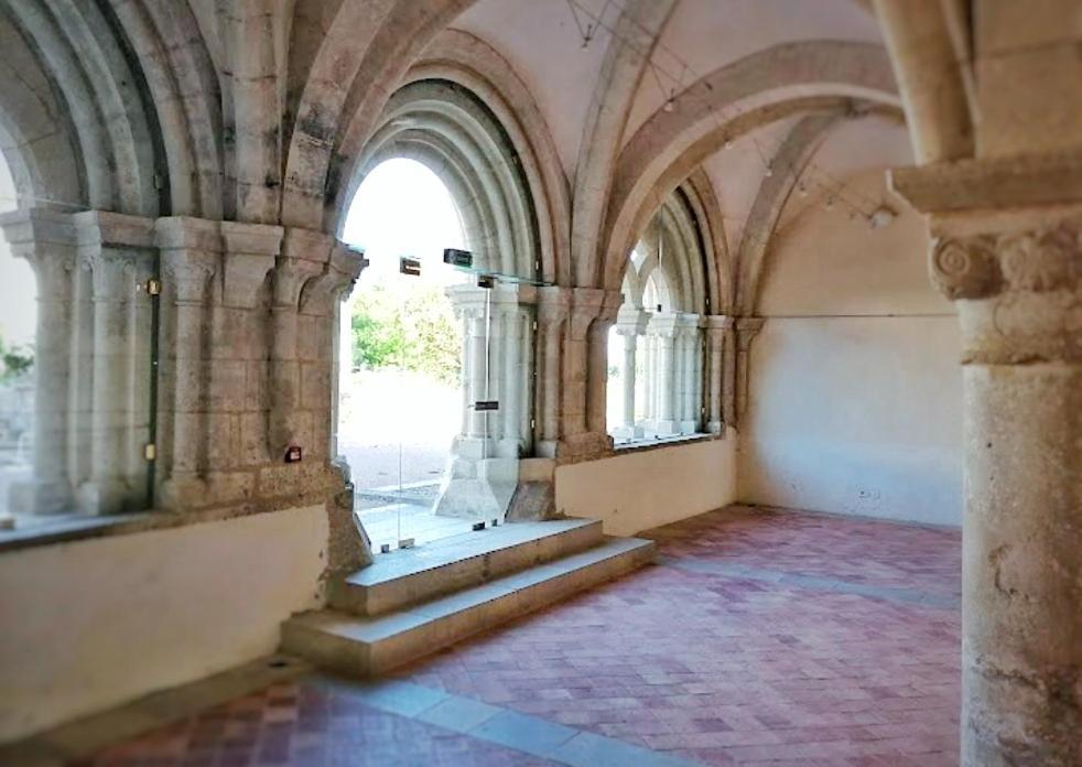 Abbaye Saint Gilbert Bed & Breakfast Bagian luar foto