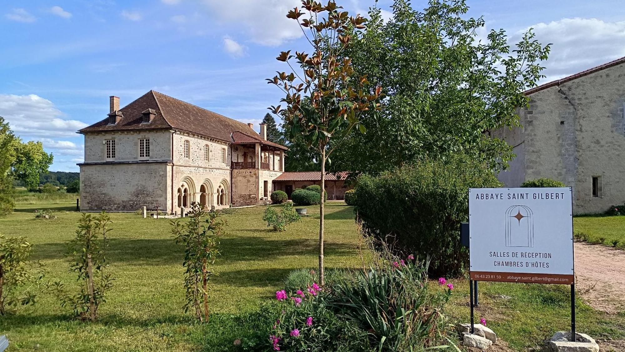 Abbaye Saint Gilbert Bed & Breakfast Bagian luar foto