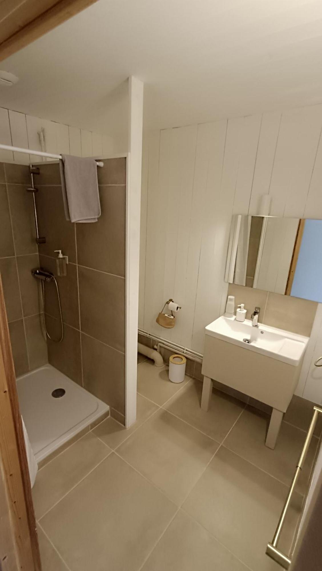 Abbaye Saint Gilbert Bed & Breakfast Bagian luar foto